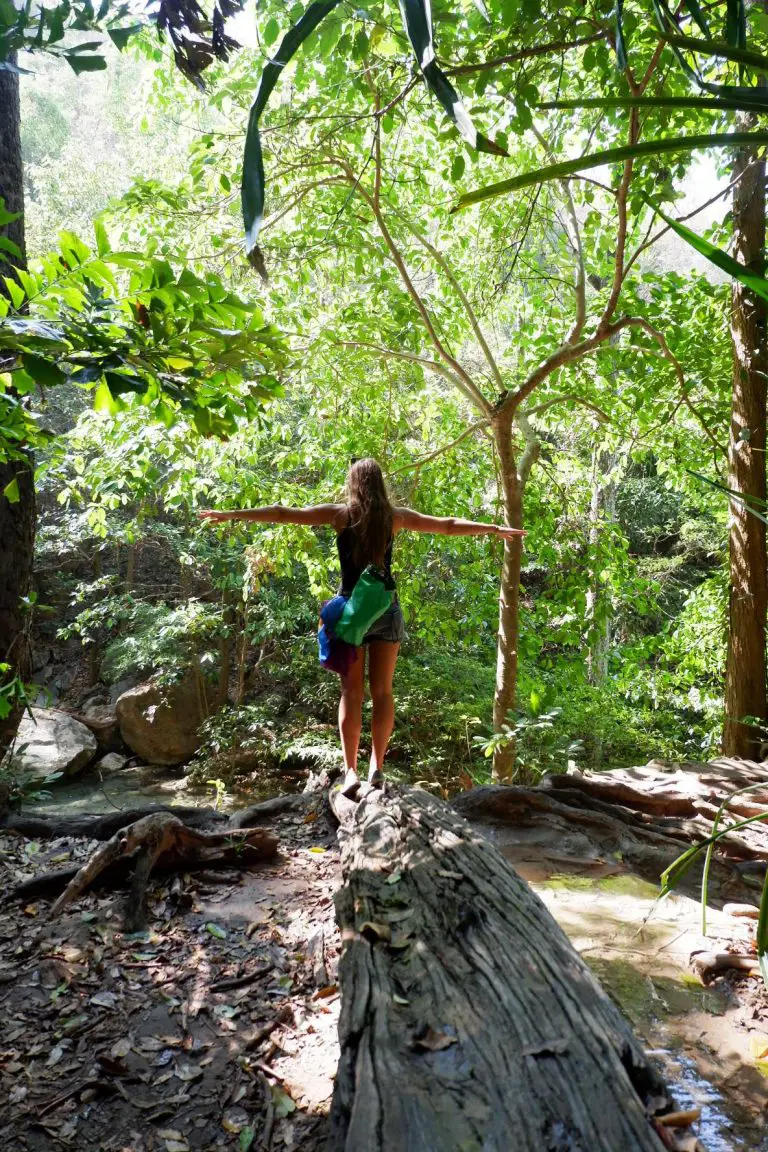 solo female travel thailand