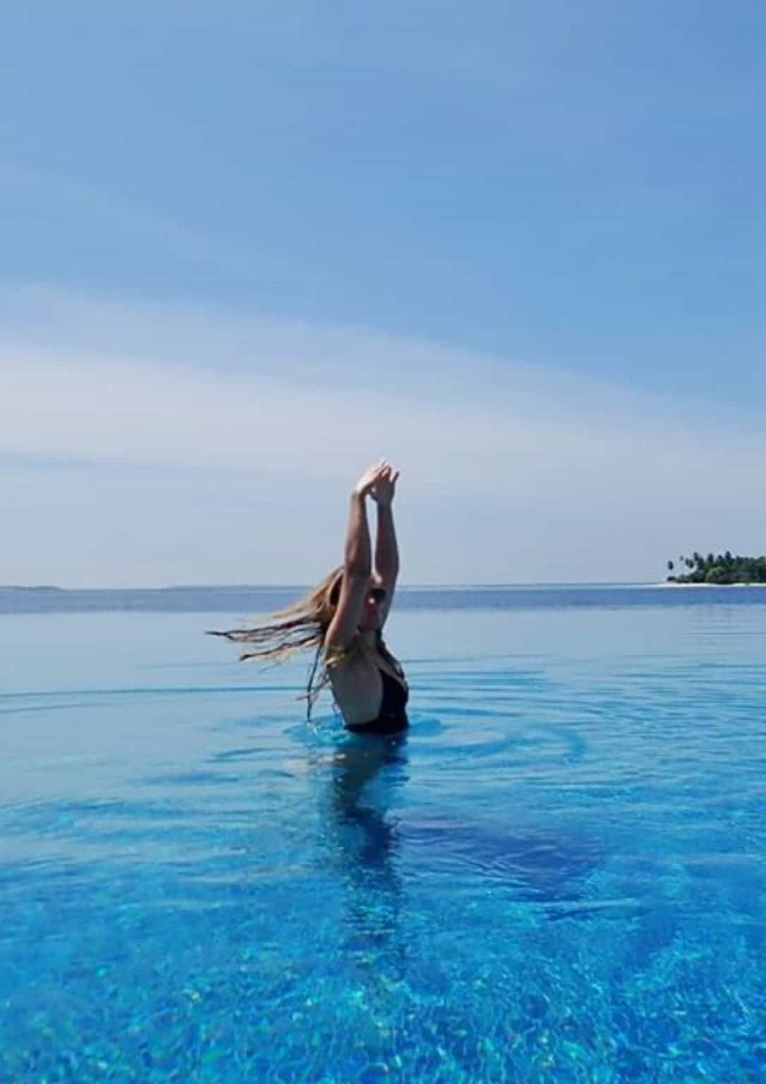 The infinity pool at Kihaa Beach